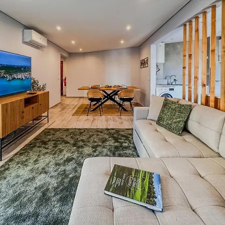 Apartmán T2 Vista Mar - Ac Wifi Com 2 Casas De Banho *