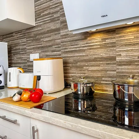 Apartmán T2 Vista Mar - Ac Wifi Com 2 Casas De Banho *